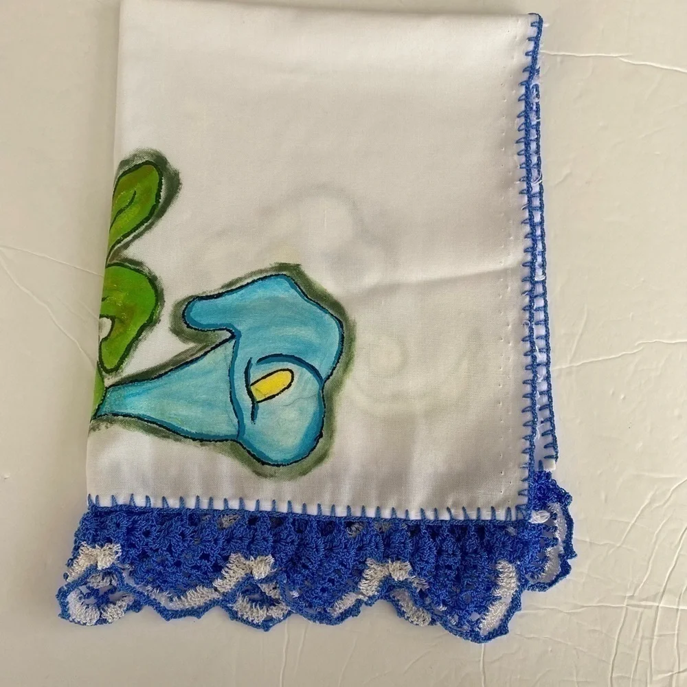 Hand embroidery 🪡 🧵 to wrap tortillas
